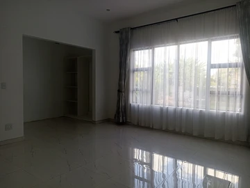 3 Bedroom Flat & Apartment